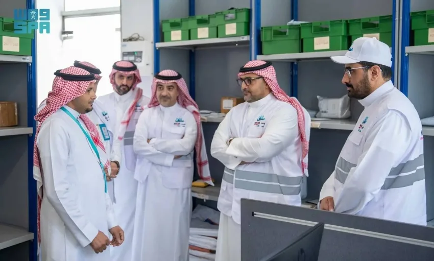 رئيس مؤسسة البريد السعودي يقوم بزيارة لمتابعة استعدادات سبل لموسم الحج 1446هـ رئيس مؤسسة البريد السعودي يقوم بزيارة لمتابعة استعدادات سبل لموسم الحج 1446هـ