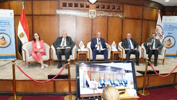 متحدثو ندوة حول صحة المرأة: ضرورة الإرادة السياسية والمجتمعية لمعالجة مشكلة وفيات الأمهات متحدثو ندوة حول صحة المرأة: ضرورة الإرادة السياسية والمجتمعية لمعالجة مشكلة وفيات الأمهات