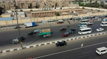 “النقل” تطالب سائقي المركبات بتجنب استخدام المسار المخصص للباص الترددي