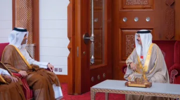 ملك البحرين يستقبل وزير النقل
