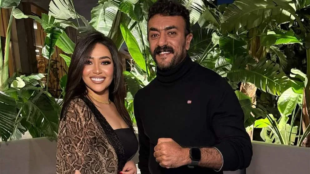 فنانة مصرية تثير الجدل بإعلانها زواجها من أحمد العوضي فنانة مصرية تثير الجدل بإعلانها زواجها من أحمد العوضي