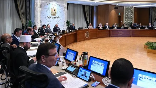 وزير قطاع الأعمال: إكمال المرحلة الأولى من تحديث 30 مصنعًا للنسيج وزير قطاع الأعمال: إكمال المرحلة الأولى من تحديث 30 مصنعًا للنسيج