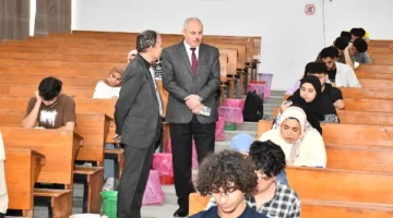 رئيس جامعة قناة السويس يزور كلية الزراعة لمتابعة سير الامتحانات