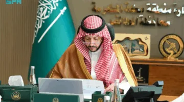 محافظ الطائف يستعرض الخدمات المتوفرة في مطار الطائف