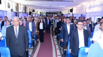 رئيس جامعة سوهاج يحضر أول مؤتمر للأبحاث الطلابية في كلية العلوم