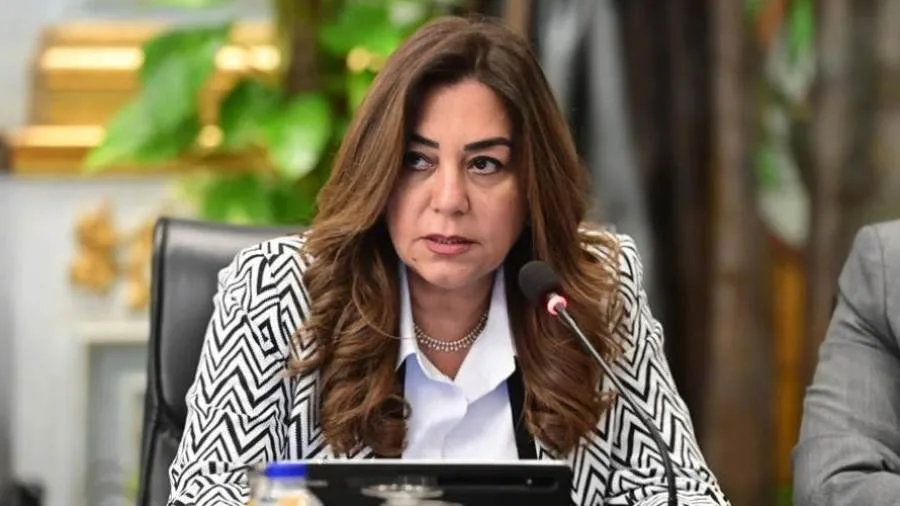 وزيرة التنمية المحلية تُهنئ رئيس مجلس الوزراء بمناسبة عيد الأضحى المبارك القريب. وزيرة التنمية المحلية تُهنئ رئيس مجلس الوزراء بمناسبة عيد الأضحى المبارك القريب.