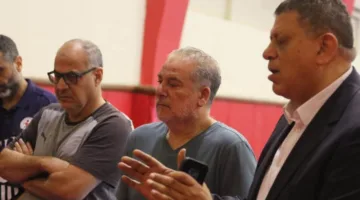 رئيس اتحاد كرة اليد يشجع منتخب الناشئين قبل رحيلهم إلى كرواتيا وصربيا تحضيرًا لمونديال بولندا