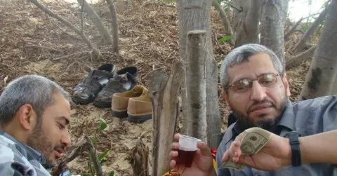 تحليل خبير أردني بارز: مجموعة ‘محمد ضيف’ وقراءة في ‘الرسالة والصواريخ’، حيث تُعتبر ‘المستضعفين’ مصطلحاً استخبارياً ومفتاحاً لفهم المقاومة الفلسطينية وأثرها على أدبيات ‘حزب الله’، بينما تستفيد إسرائيل من تشتيت ‘الشرع’.