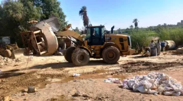 محافظة أسوان: حملة واسعة تؤدي إلى إزالة 32 طاحونة ذهب في 10 مواقع بقرية وادي عبادى بإدفو