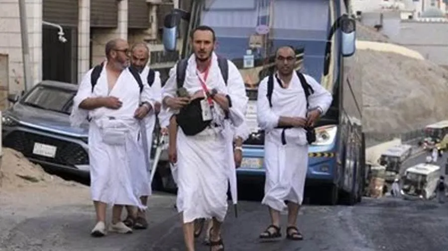 عاجل.. “وزارة الداخلية” تكمل نقل أسر شهداء الشرطة إلى صعيد عرفات عاجل.. “وزارة الداخلية” تكمل نقل أسر شهداء الشرطة إلى صعيد عرفات