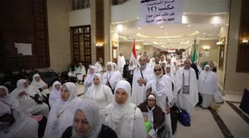 بعثة حج القرعة تواصل نقل الحجاج إلى عرفة لأداء الركن الأكبر.