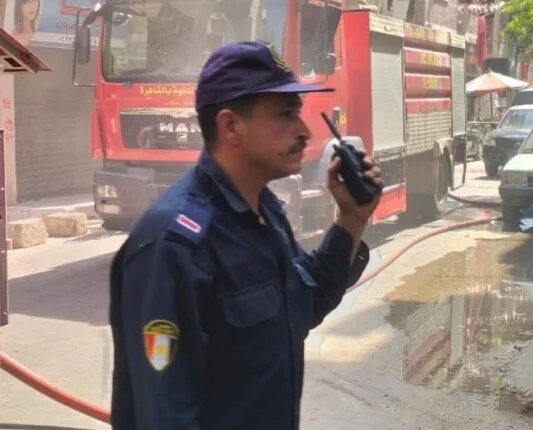 نشوب حريق في مستودع بلاستيك تحت مبنى في الساحل.. وارسال 4 سيارات إطفاء للمكان نشوب حريق في مستودع بلاستيك تحت مبنى في الساحل.. وارسال 4 سيارات إطفاء للمكان