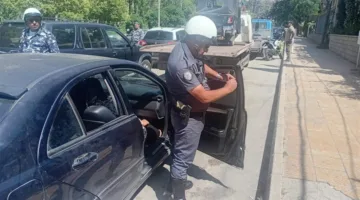 بالصور: حواجز… ومع حظر “الفيميه”!