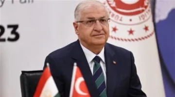 وزير الدفاع التركي: سنبقى في سوريا حتى يتم التصدي للإرهاب تماماً