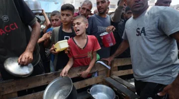 غزة: مقتل 100 شخص والأمم المتحدة تندد بـ “خيارات متعمدة” لإنهاء الحياة