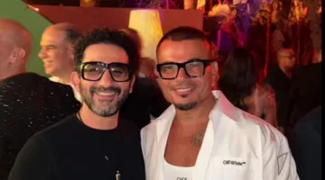 أحمد حلمي يشارك صورة مع عمرو دياب ويعبر: تكلفة الصداقة.