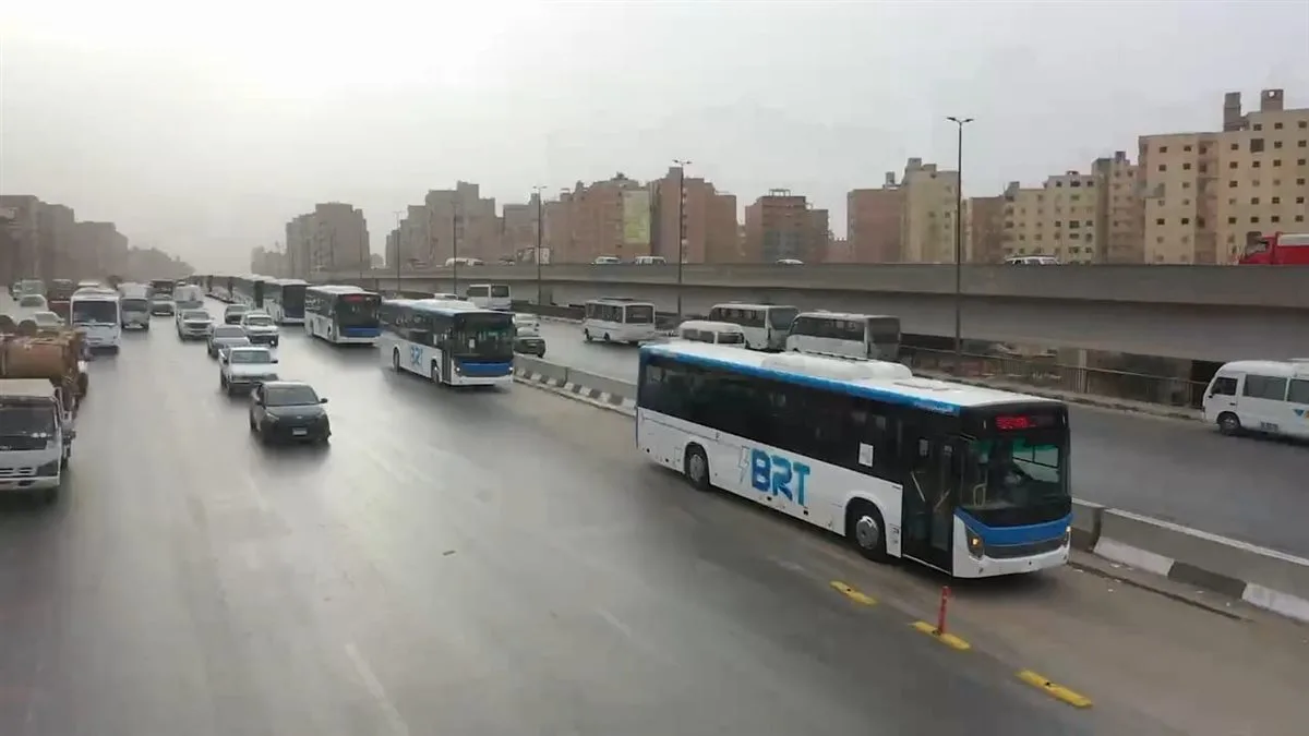 نائب وزير النقل: خدمة الأتوبيس الترددي تهدف إلى إنهاء الفوضى في النقل.