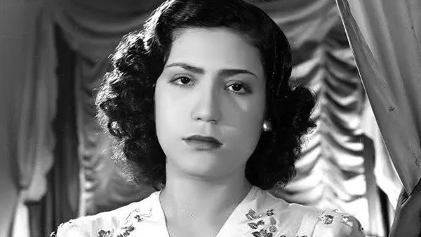 كواليس اجتماع سميحة أيوب مع حافظ الأسد في القصر الرئاسي السوري كواليس اجتماع سميحة أيوب مع حافظ الأسد في القصر الرئاسي السوري