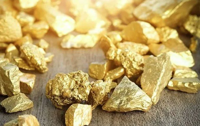 مصر تحقق صادرات ذهب تفوق 2.9 مليار دولار خلال الربع الأول. مصر تحقق صادرات ذهب تفوق 2.9 مليار دولار خلال الربع الأول.