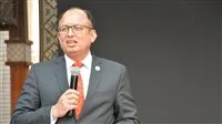 رئيس جامعة حلوان يبارك للرئيس السيسي والأمة الإسلامية بمناسبة عيد الأضحى المبارك