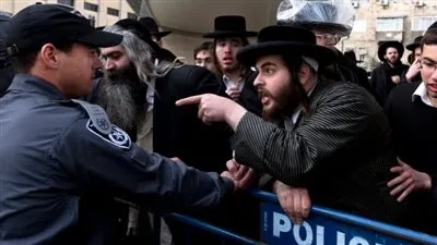 أحزاب الحريديم تُعلن عن انسحابها: حكومة نتنياهو تواجه مصيرًا مجهولًا أحزاب الحريديم تُعلن عن انسحابها: حكومة نتنياهو تواجه مصيرًا مجهولًا