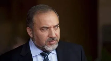 ليبرمان: نتنياهو يأمر بتسليح مجموعات في غزة من قبل إسرائيل