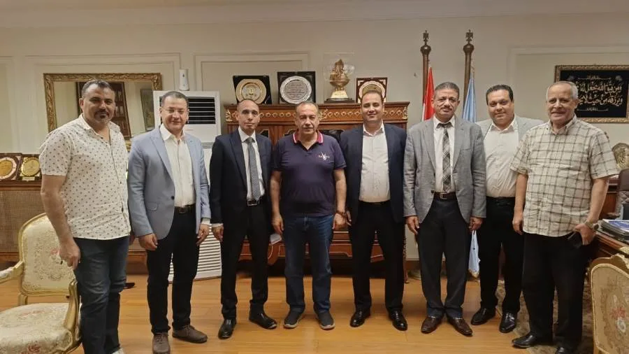 محافظ أسيوط يستقبل وفد حزب “المصريين الأحرار” لتقديم التهاني بمناسبة عيد الأضحى المبارك