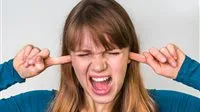 هل يزعجك صوت المضغ؟ قد يشير ذلك إلى خطر على صحتك النفسية