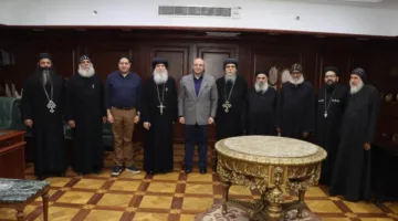 محافظ بني سويف يتلقى تهاني عيد الأضحى المبارك من مسؤولين في الكنائس المسيحية.