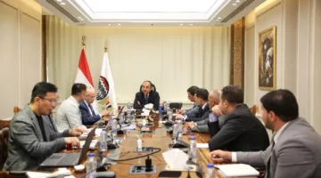 شيمي: تعزيز الشراكة مع القطاع الخاص في تطوير صناعة الغزل والنسيج.