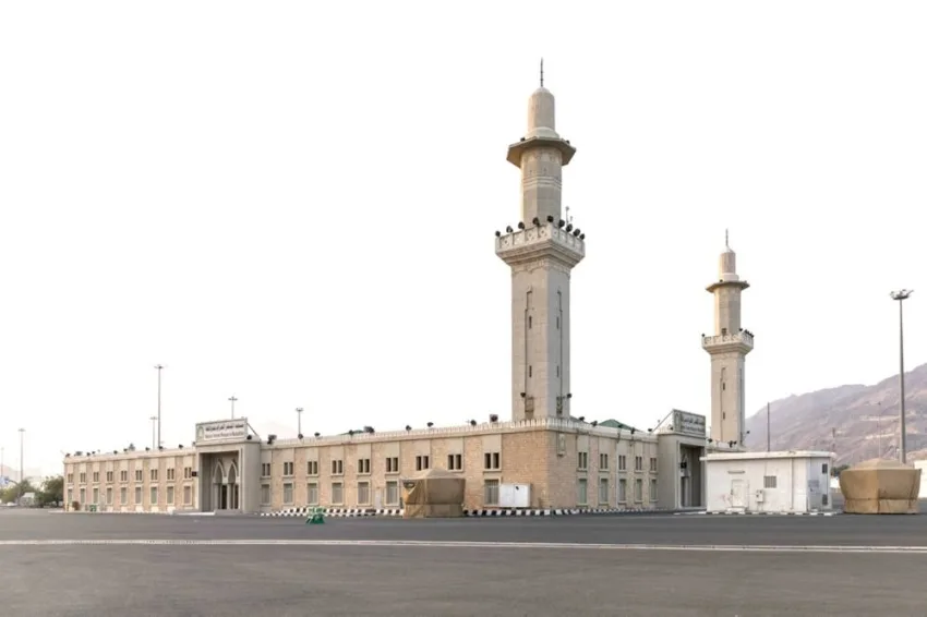 استعداد مسجد المشعر الحرام في مزدلفة بالكامل
