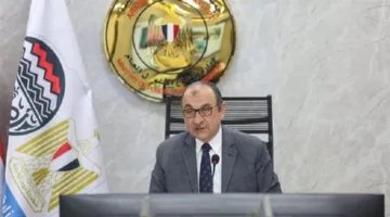 وزير قطاع الأعمال: تعاون كامل مع القطاع الخاص لتطوير صناعة الغزل والنسيج في البلاد