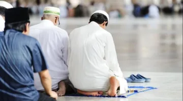 حكم دمج صلاتي العيد والجمعة.. الفتوى توضح