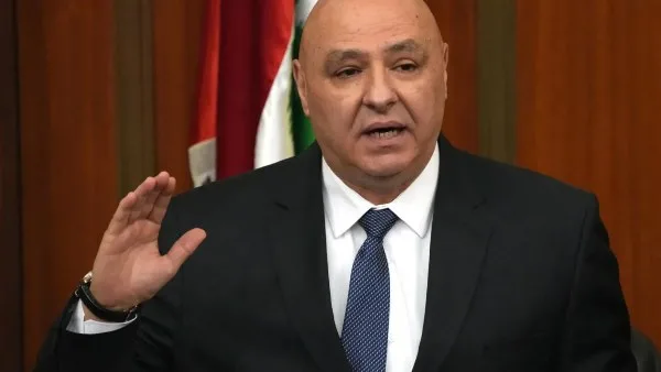 عون يعبّر عن رفضه للاعتداءات الإسرائيلية: تحذير للولايات المتحدة بدماء الأبرياء .. ولبنان لن يستسلم. عون يعبّر عن رفضه للاعتداءات الإسرائيلية: تحذير للولايات المتحدة بدماء الأبرياء .. ولبنان لن يستسلم.