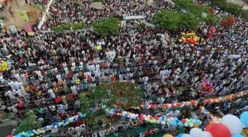 هل صلاة العيد تغني عن صلاة الجمعة؟