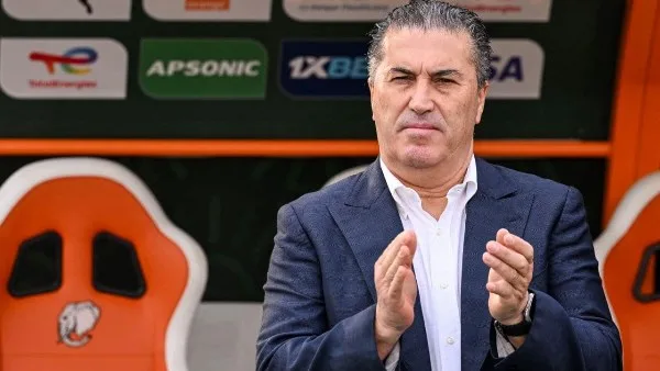 بيسيرو يبارك للزمالك على فوزه بكأس مصر بعد مشاركته في الرحلة بيسيرو يبارك للزمالك على فوزه بكأس مصر بعد مشاركته في الرحلة