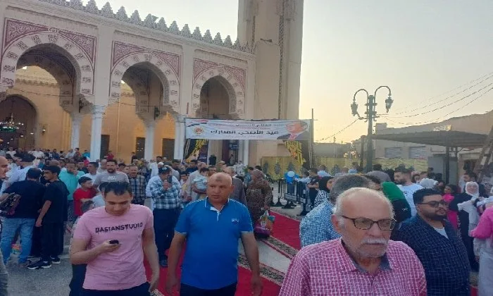 آلاف المصلين يحتفلون بعيد الأضحى في المسجد الأحمدي بطنطا بحضور محافظ الغربية