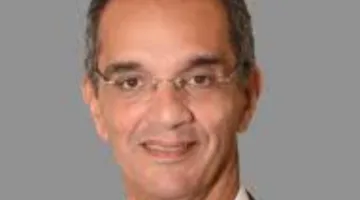 عمرو طلعت: شهدت صناعة الاتصالات في مصر تغييرات جوهرية خلال العقد الماضي
