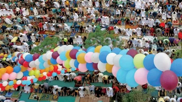 بالونات وحلويات وهتافات.. أطفال الغربية يبدعون فرحة عيد الأضحى بالونات وحلويات وهتافات.. أطفال الغربية يبدعون فرحة عيد الأضحى