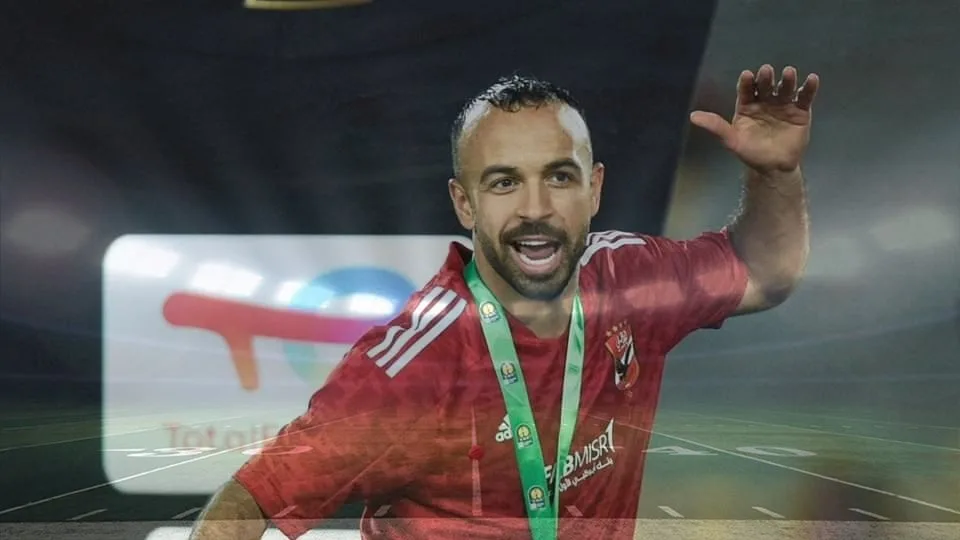 أفشة: تقسيمات الأهلي أكثر قوة من مباريات الدوري.. القمصان تتقطع.