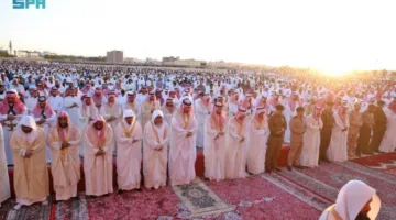 أمير منطقة الحدود الشمالية يشارك في صلاة عيد الأضحى