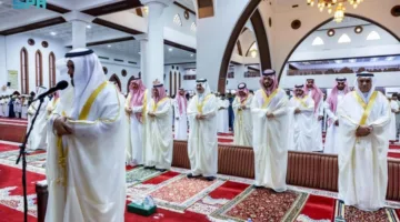 أمير المنطقة الشرقية ونائبه يحتفلان بصلاة عيد الأضحى