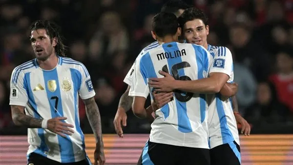 الأرجنتين تفوز على تشيلي، وباراجواي تتغلب على أوروجواي بهدفين في تصفيات كأس العالم 2026. الأرجنتين تفوز على تشيلي، وباراجواي تتغلب على أوروجواي بهدفين في تصفيات كأس العالم 2026.