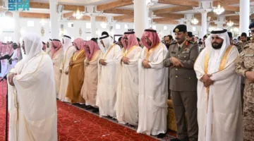 نائب أمير عسير يقيم صلاة عيد الأضحى