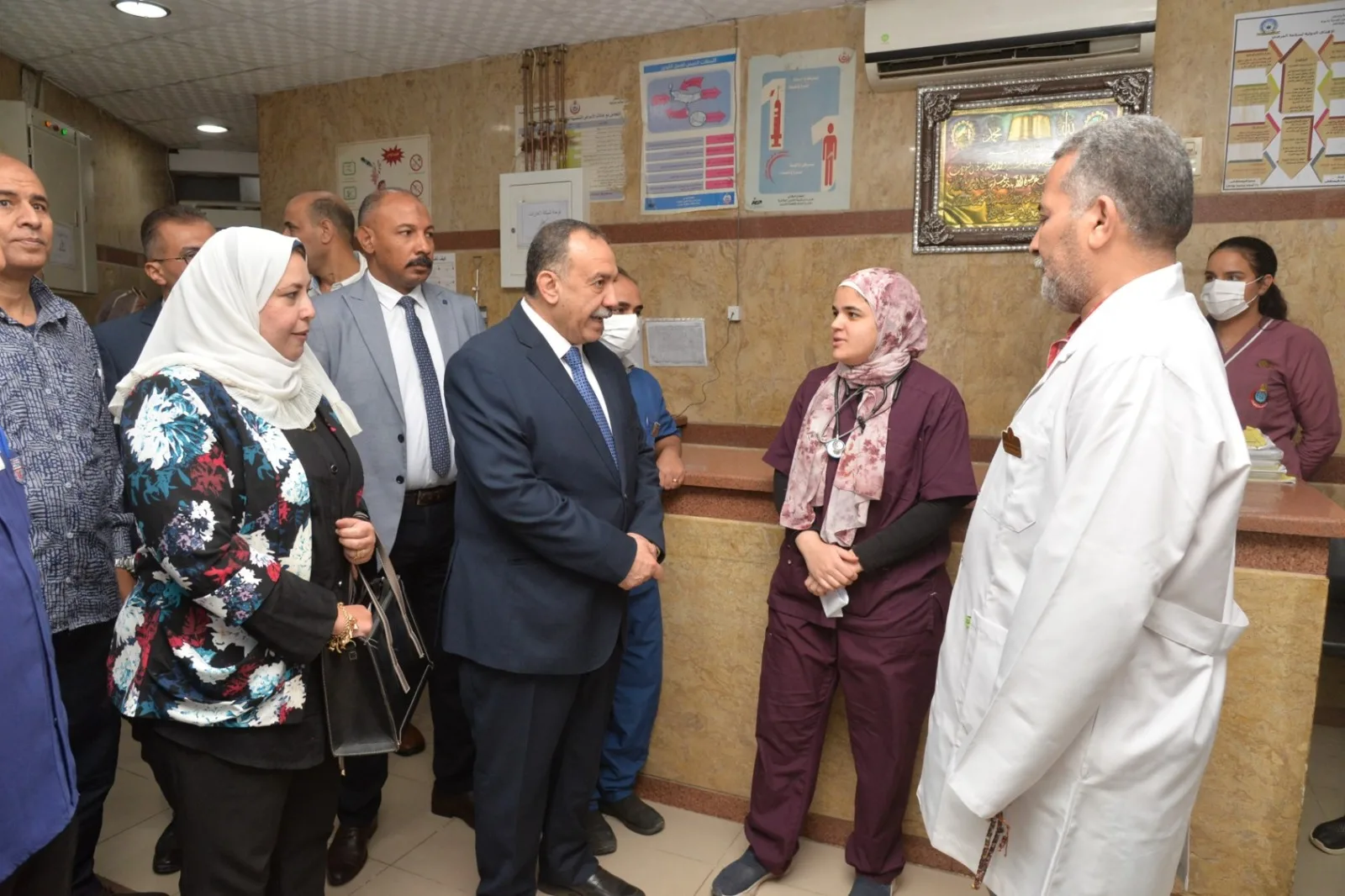 محافظ أسيوط يتفقد المستشفيات لتقديم التهاني للمرضى بمناسبة عيد الأضحى محافظ أسيوط يتفقد المستشفيات لتقديم التهاني للمرضى بمناسبة عيد الأضحى