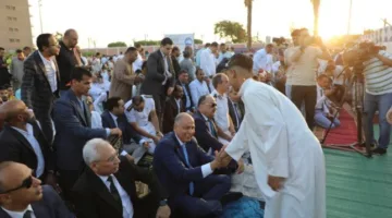 محافظ المنيا يحتفل بعيد الأضحى وسط حشود المواطنين على كورنيش النيل