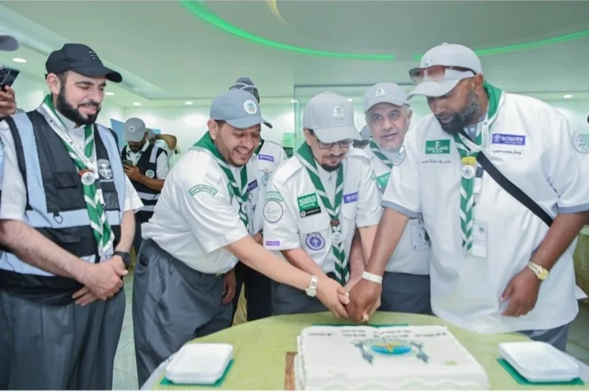 احتفال بمناسبة المعايدة للكشافة في مخيم العزيزية