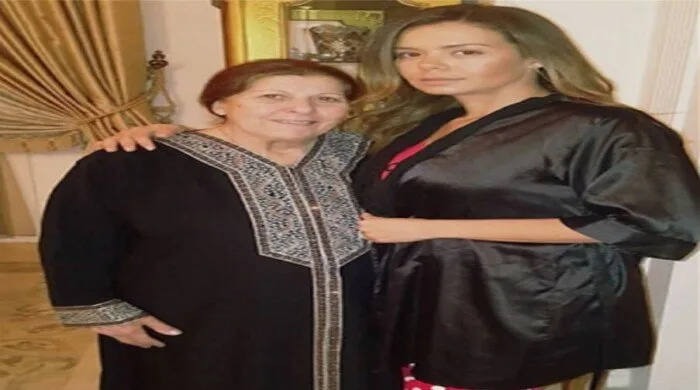 وفاة مفاجئة تحزن الفنانة إيمي سالم في أول يوم من عيد الأضحى وفاة مفاجئة تحزن الفنانة إيمي سالم في أول يوم من عيد الأضحى