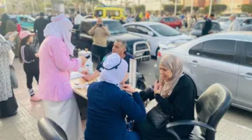 رئيس هيئة الرعاية الصحية: الفرق الطبية تتواجد في الساحات والميادين لتقديم الفحوصات الصحية.