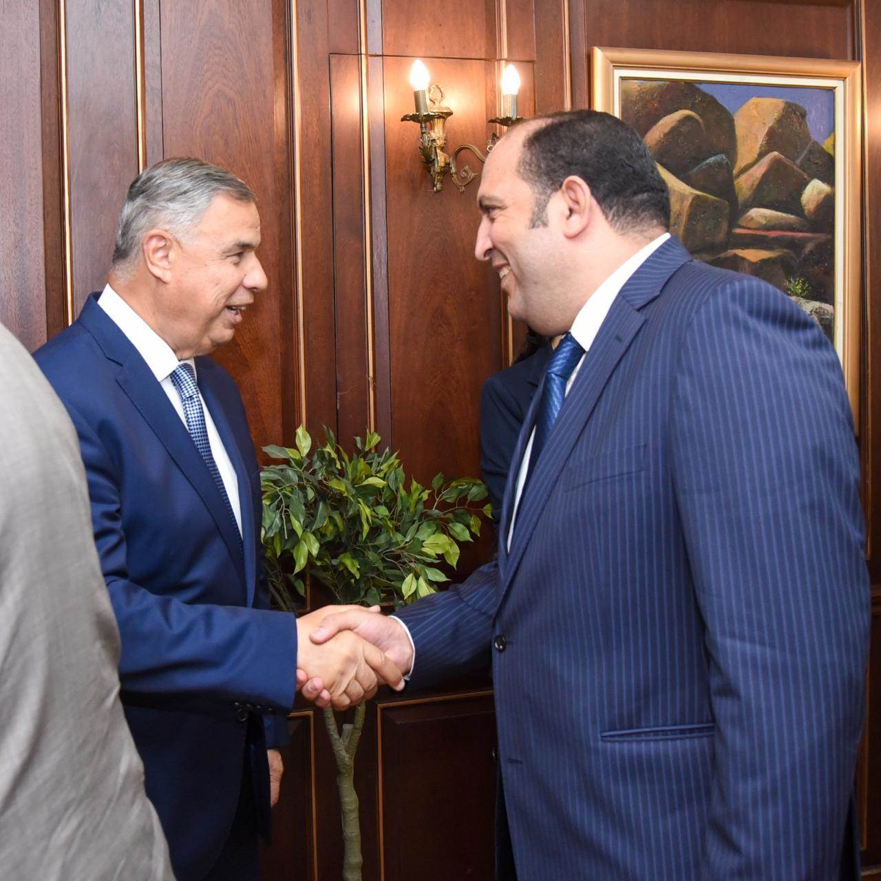 محافظ الإسكندرية يستقبل المهنئين بعيد الأضحى المبارك بديوان عام المحافظة